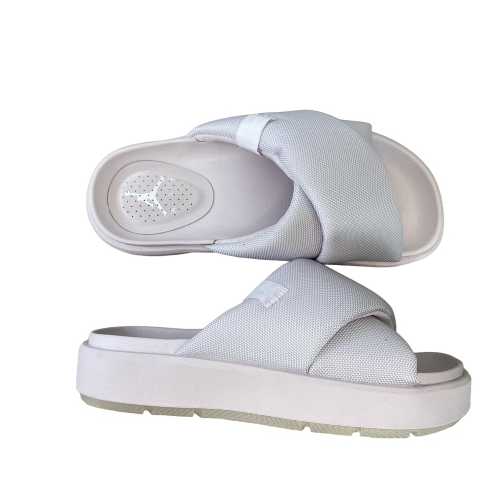 NWOT Jordan Sophia Women’s Slides Size 6